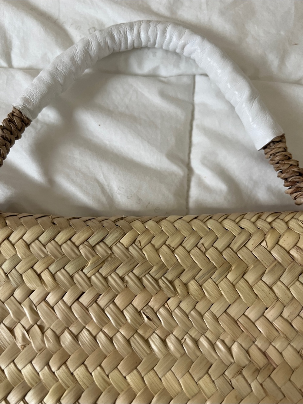Market Basket NB000 Miami White Fringe Leather & Straw Tote - Picture 4 of 7